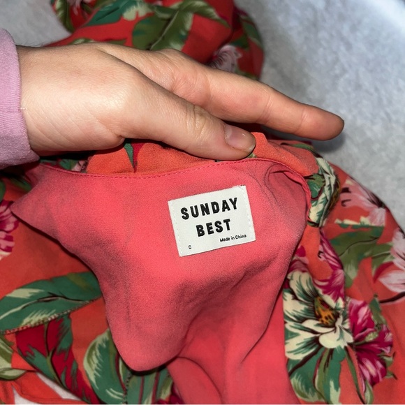 Aritzia Sunday best peach savoy wrap dress with floral print size 0 - Picture 3 of 5